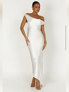 Meshki Yvette One-Shoulder Satin Gown in White